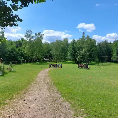 Jurta Na Farme Karlovy Vary